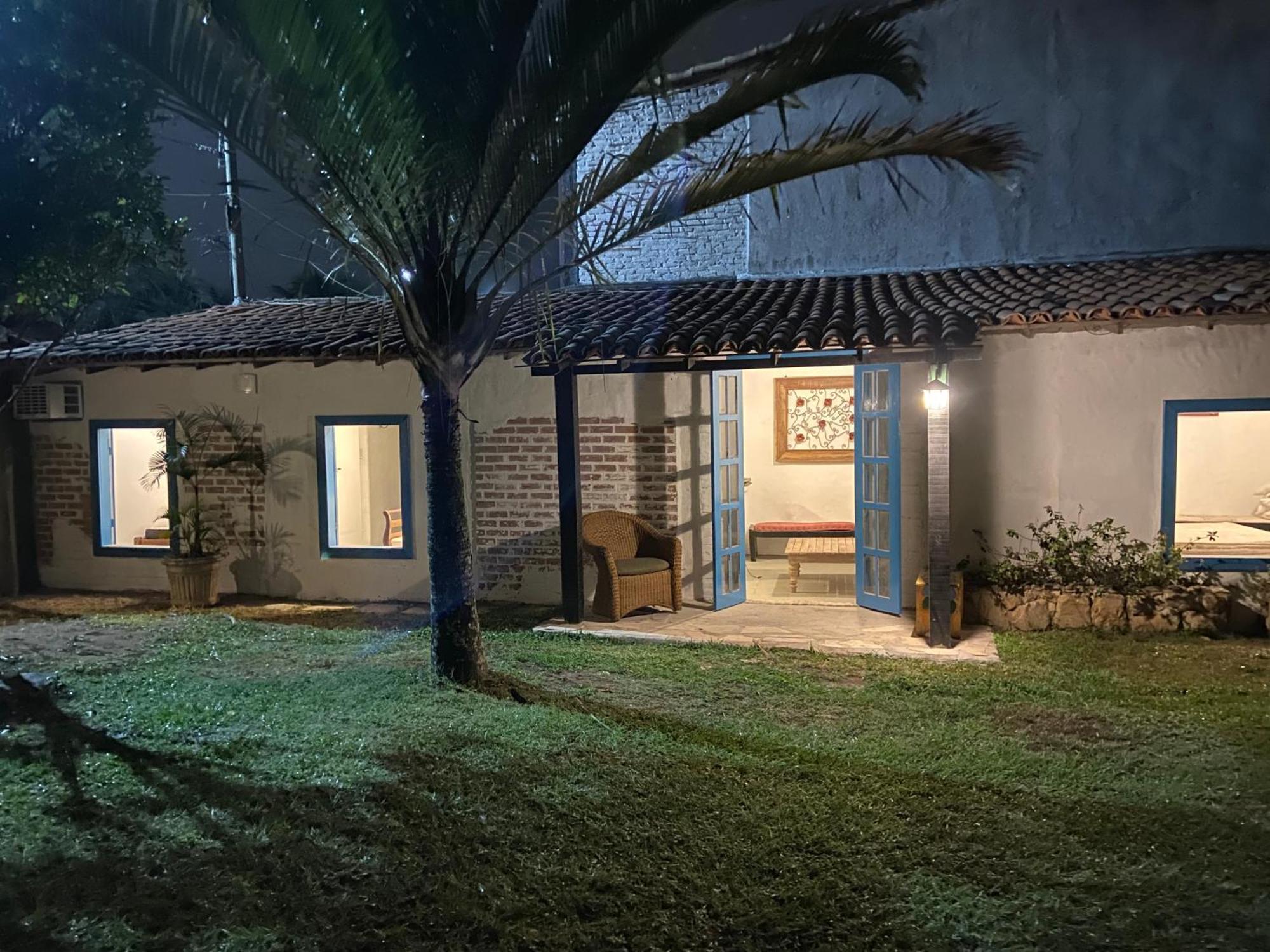 Peixe Crew Manguinhos Bed & Breakfast Armacao dos Buzios Exterior photo